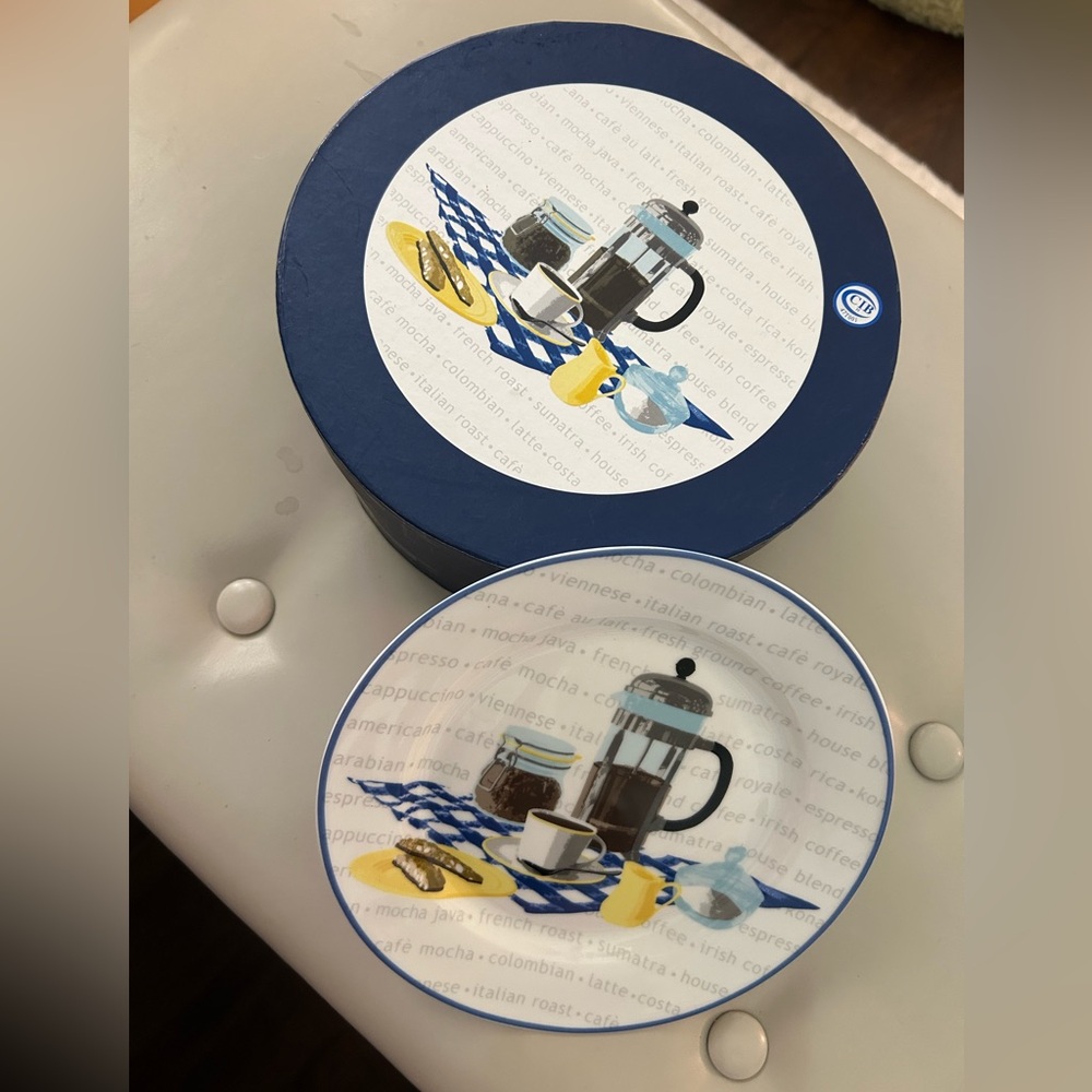 Set of 6 Sidewalk Cafe Porcelain Hors d’ oeuvres Plates with original box